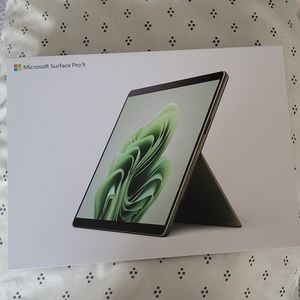 Like-new Microsoft Surface Pro 9 (2022)